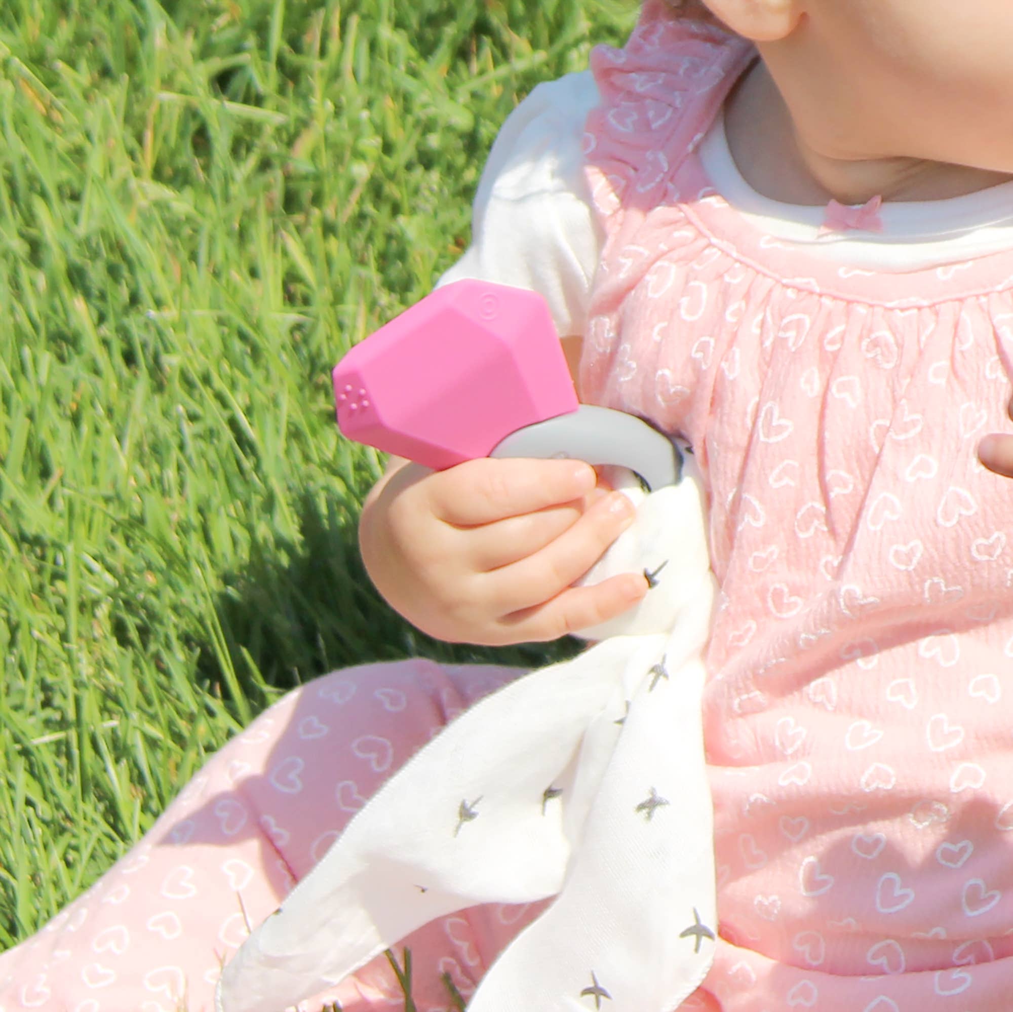 Innobaby on Faire – wholesale Teether (not clip-on) – Baby – Silicone Ring Teether / Birthstone Teether / Sensory Toy11