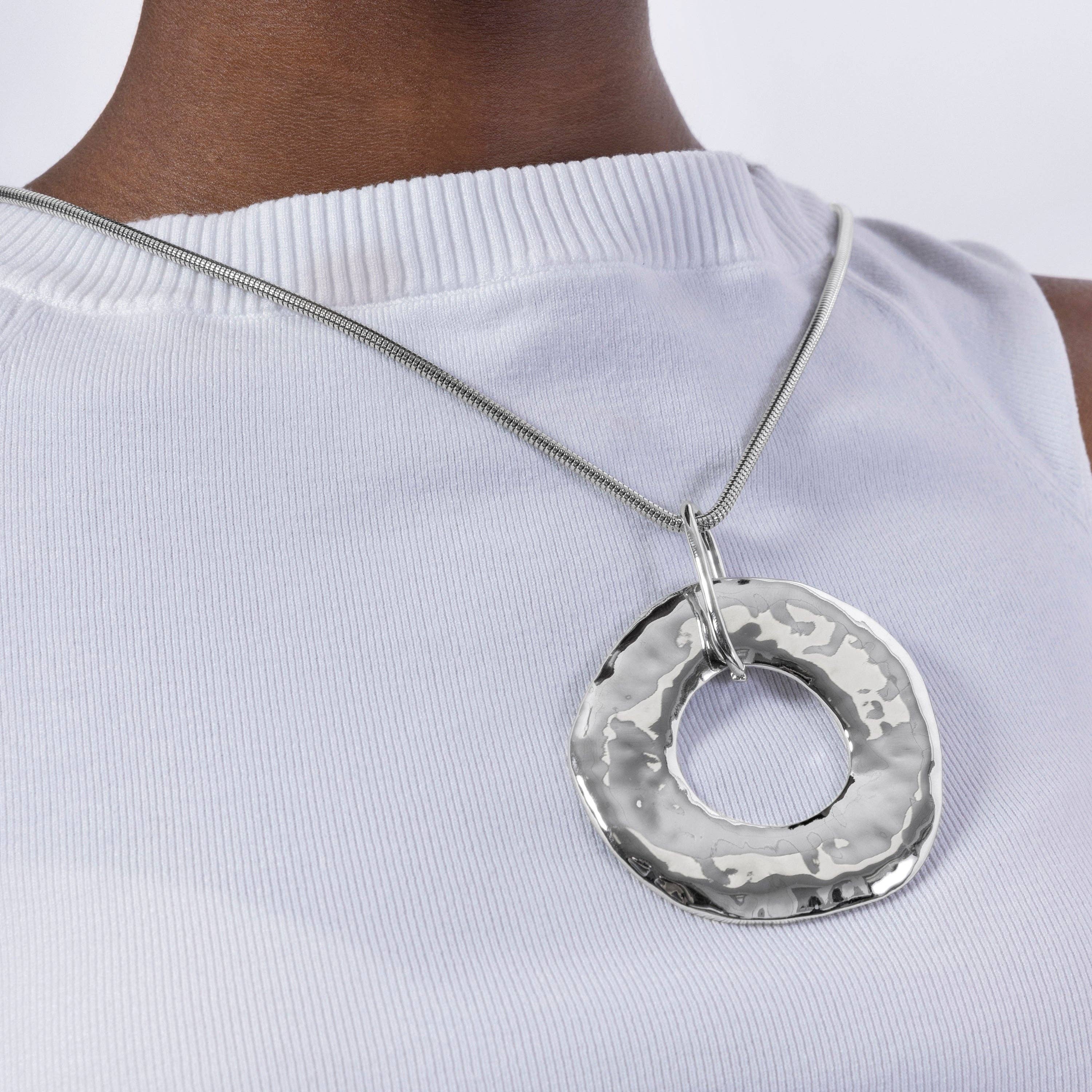 Luxenter – wholesale Hänge-/berlockhalsband – Krage avslutad i rodium - Routa3