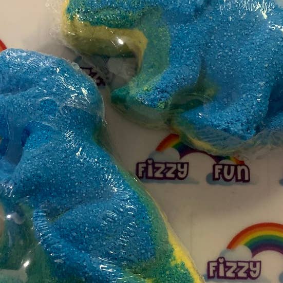 Dino Bath bomb for wholesale by Fizzy fun ltd