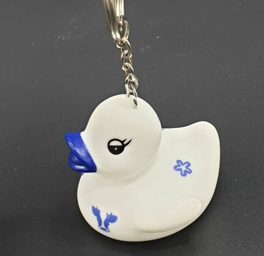 TRAAGOODS.COM - Wholesale Keychain - Unisex - Dutch Ducky Delftblue Keychain1
