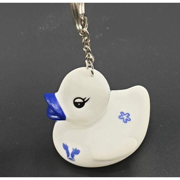 TRAAGOODS.COM - Wholesale Keychain - Unisex - Dutch Ducky Delftblue Keychain1