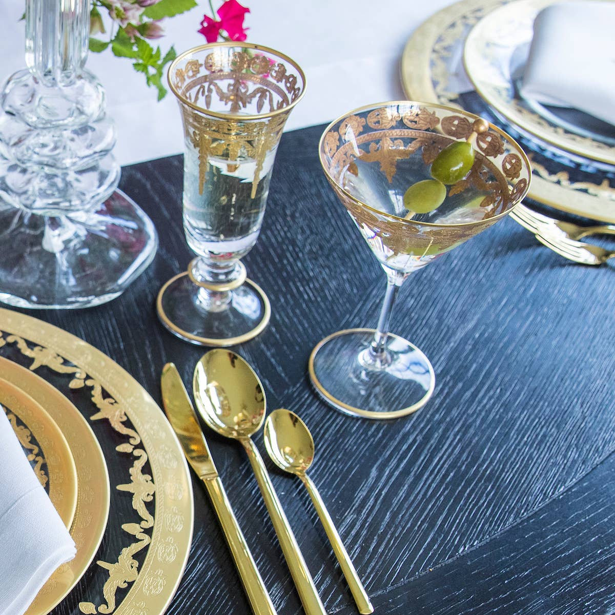 Arte Italica & Crown Linen Designs - Wholesale Cocktail/Liquor Glass - Vetro Gold Martini Glass4