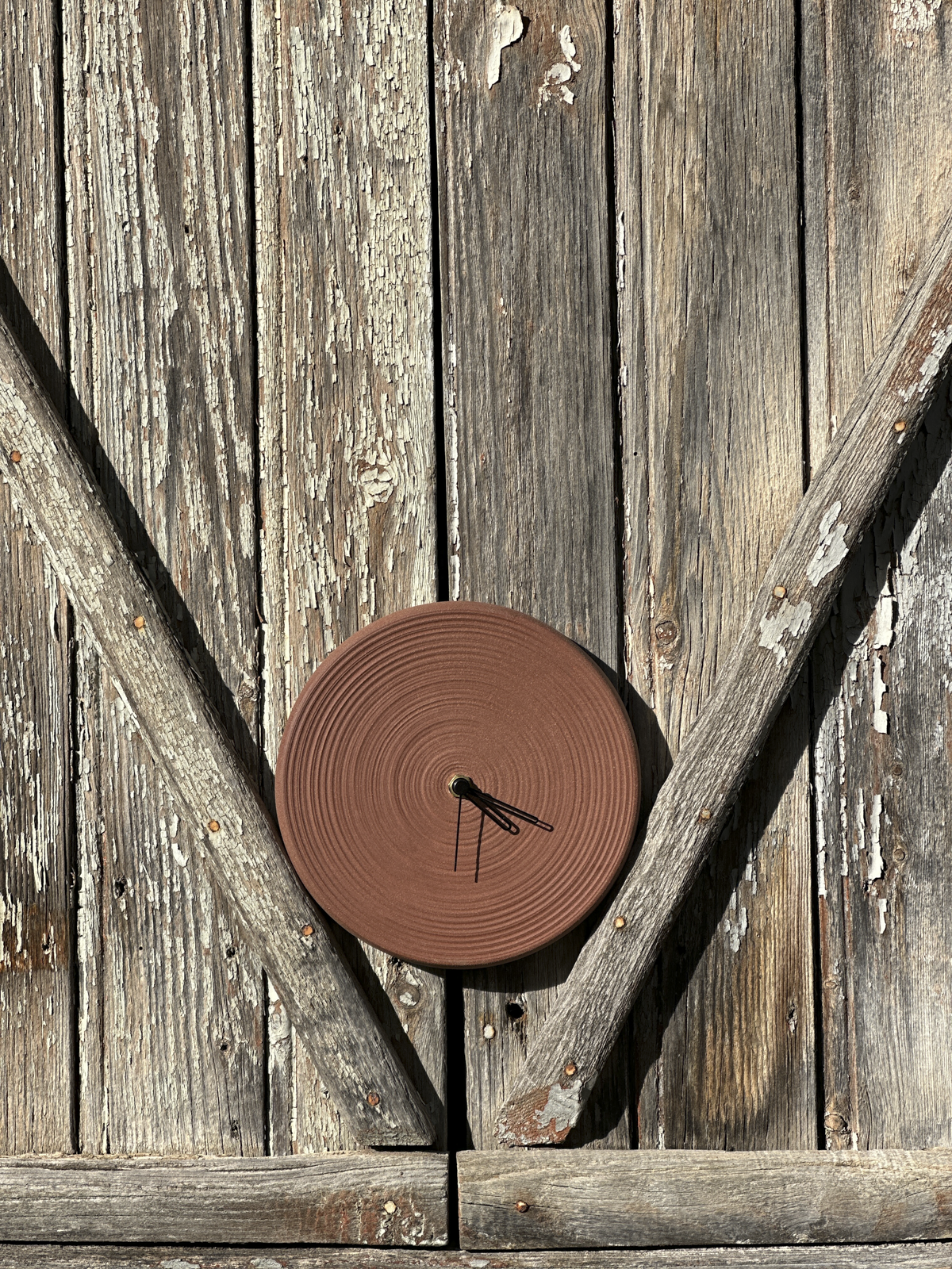 Noot ~Swart - Wholesale Wall Clock - Ceramic Wall Clock – Red Earth – Model A4