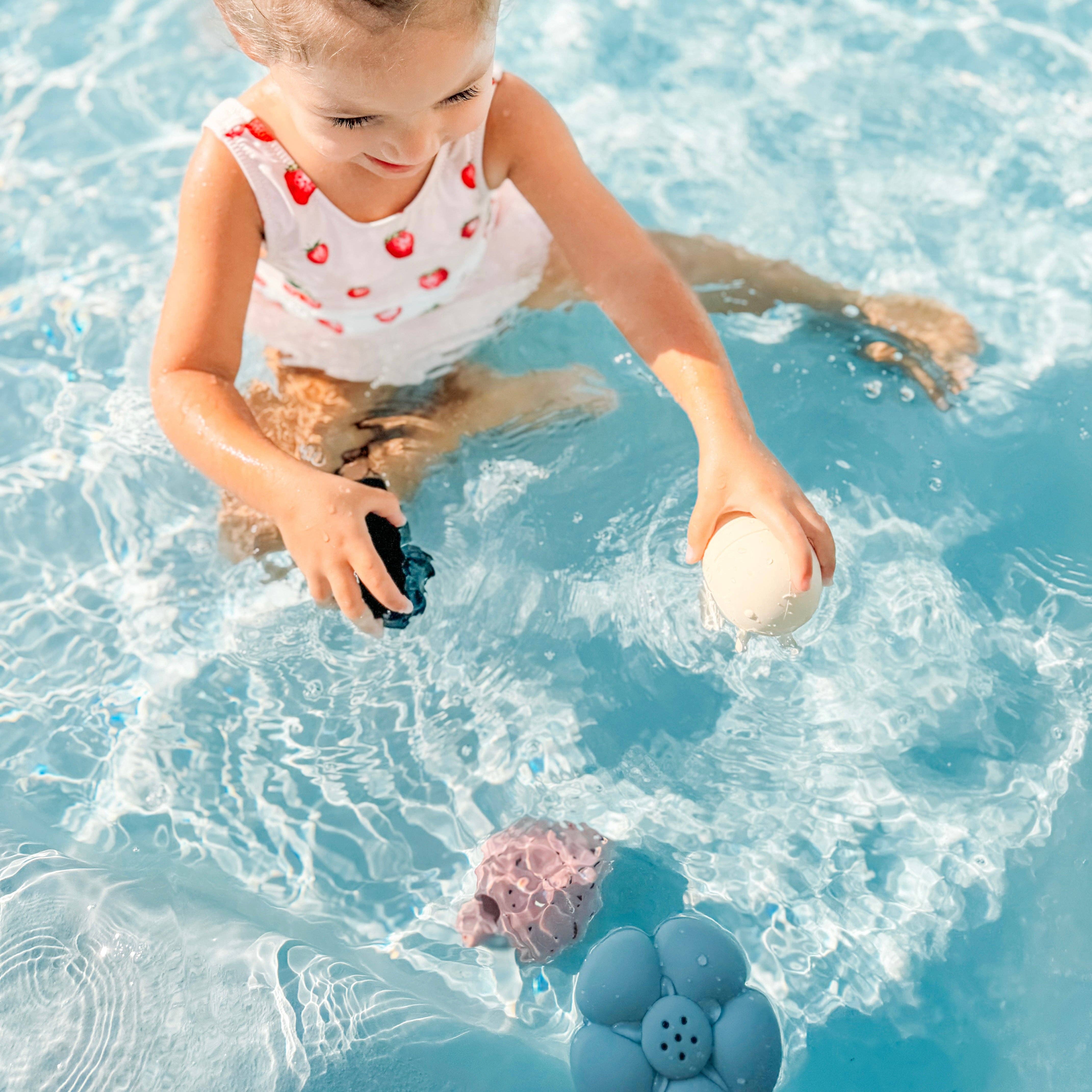 Calla & Friends - Wholesale Bath Toy - Baby - Strawberry Patch Bath Toys12