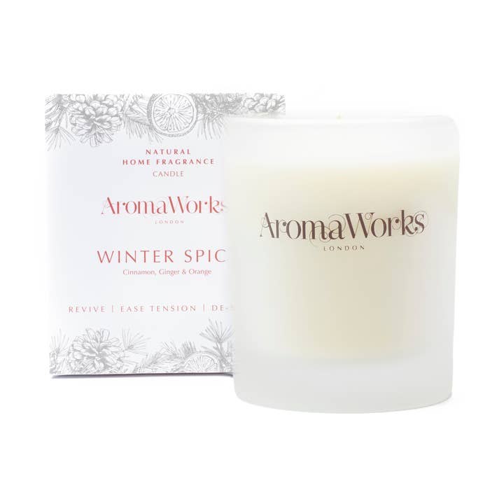 Vela mediana Winter Spice de 30 cl con naranja, jengibre y canela para venta al por mayor de AromaWorks London