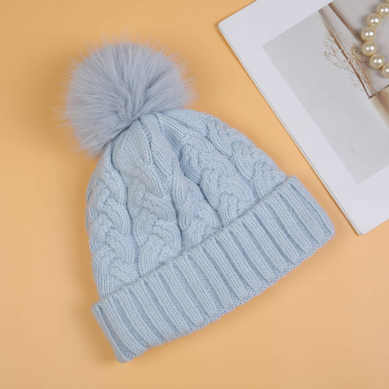 PEACH ACCESSORIES - Wholesale Beanie - Women's - Chunky Knit Pompom Hat SD1110