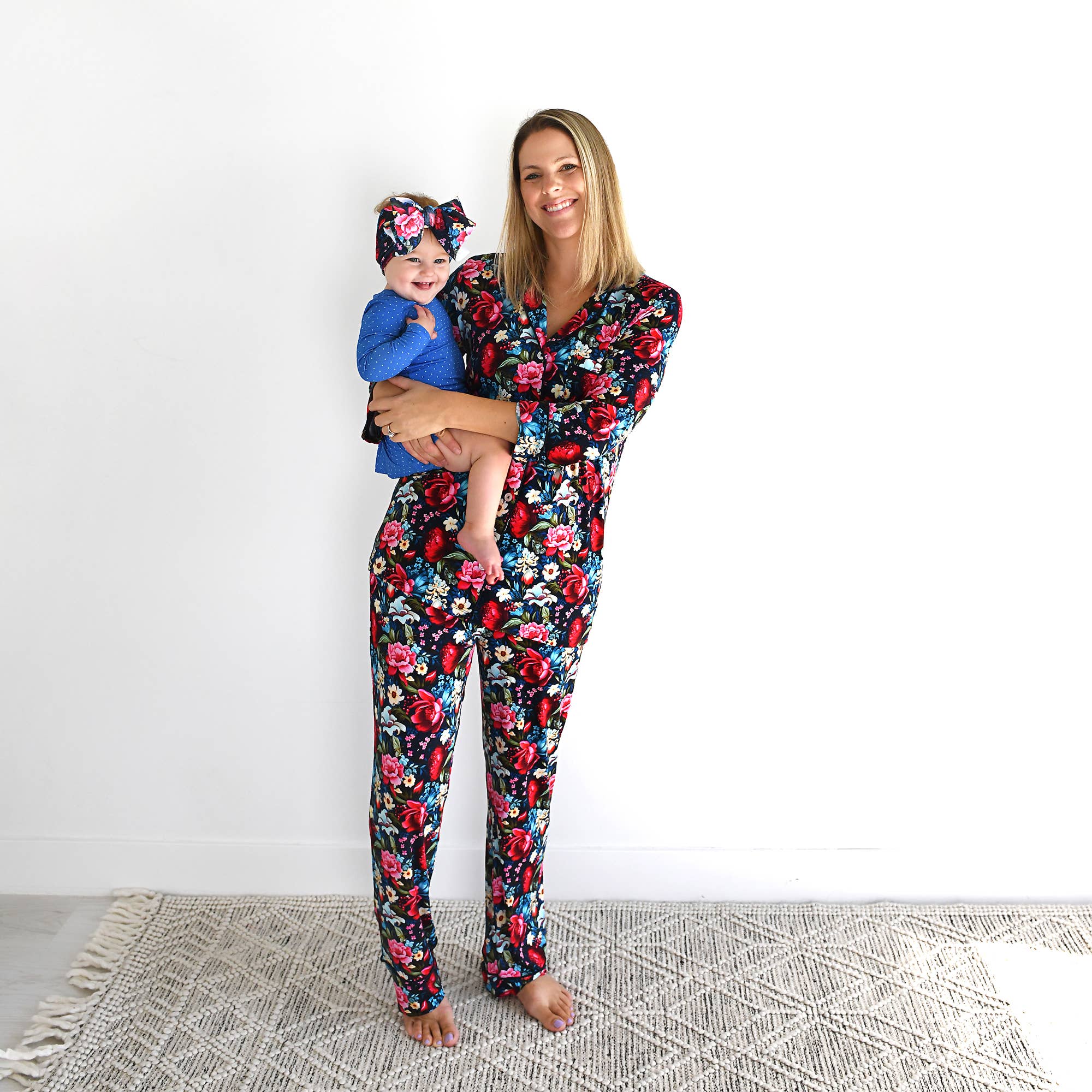 Gigi and Max - Vente Ensemble de vêtements d'intérieur – femme - Pyjama deux pièces en bambou Aria Mom à motif floral 7
