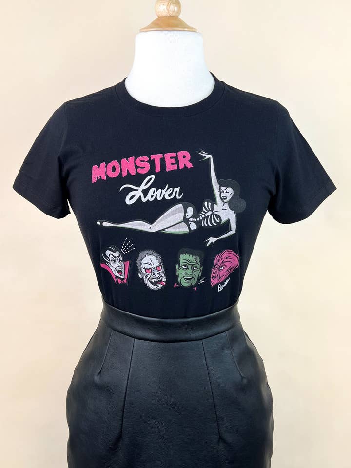 Mischief Made – T-shirt gráfica - Mulher por atacado – Tee Monster Lover em Preto0