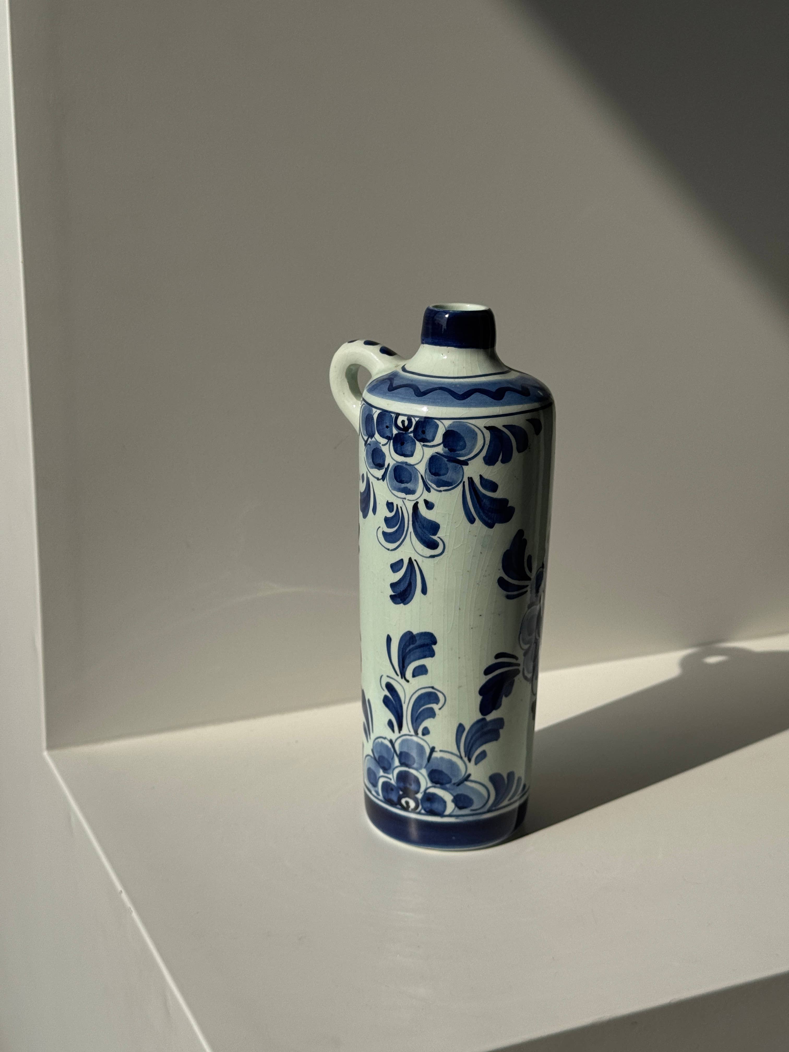 Office Objets - Wholesale Vase - Blue and white Dutch jug H2410