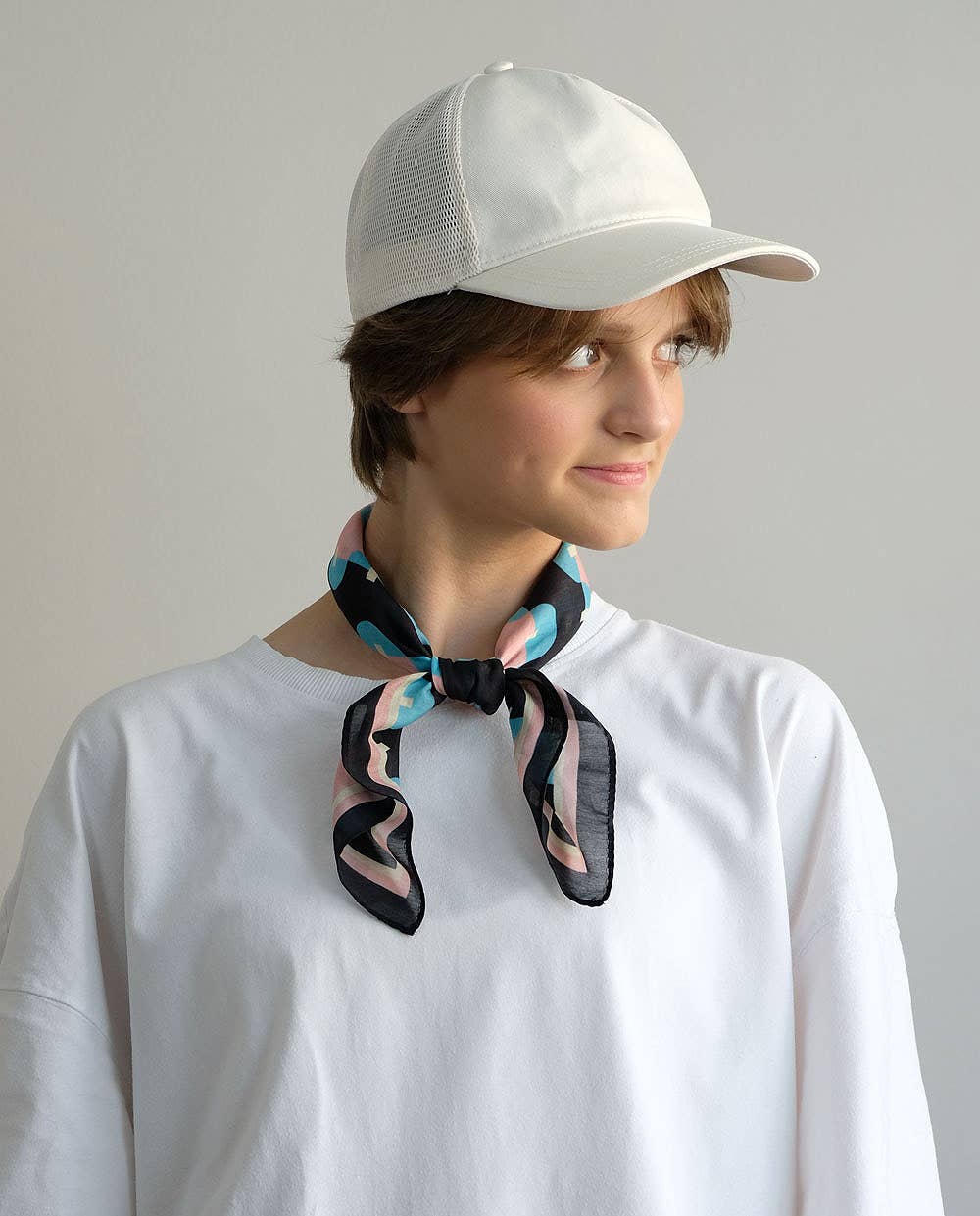 Haferkorn & Sauerbrey – Großhandel Schal – Unisex – Funky Waves Tuch, Seiden-Baumwollmischung, 60x60 cm1