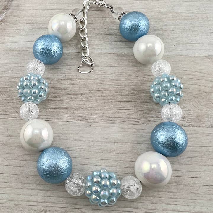 COLLIER POUR CHIEN EN PERLES GIVRÉES pour la vente par My Trendy Little Pup