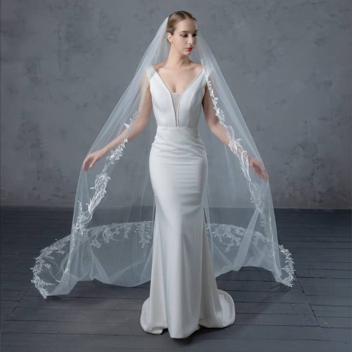 Farinosa Bridal - Wholesale Veil – Women’s - FS6236 Floral Vine Embroidered Lace Bridal Bridal Veil 120"3