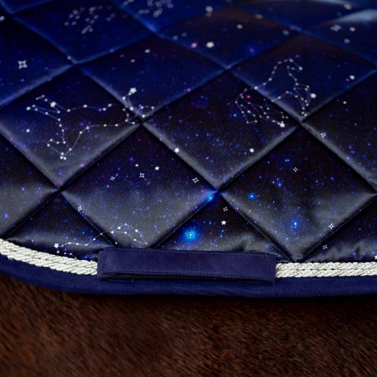 Marine/Multi Dapplebay Sprung-Satteldecke mit Sternbild-Design für den Großhandel auf Faire6