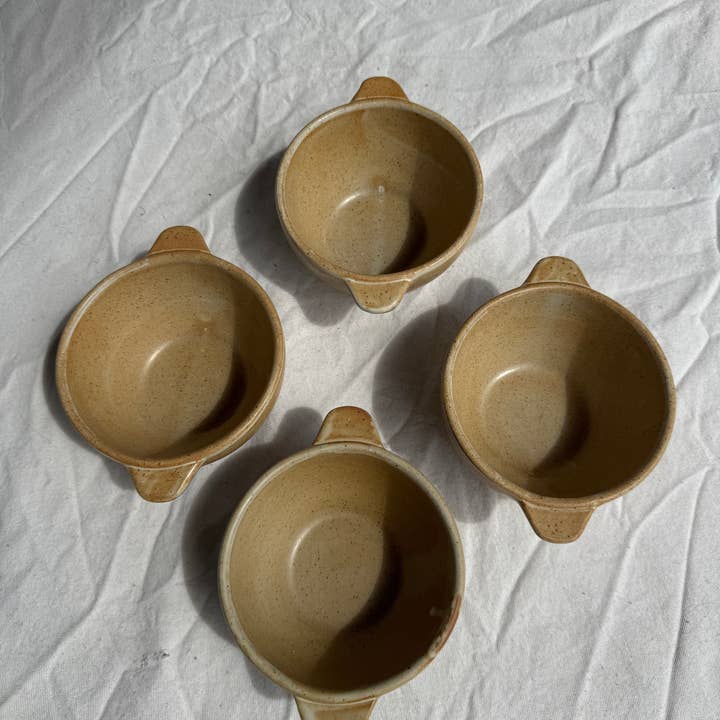 Office Objets - Wholesale Bowl - Set of 4 small handled bowls CNP Stoneware Village France4