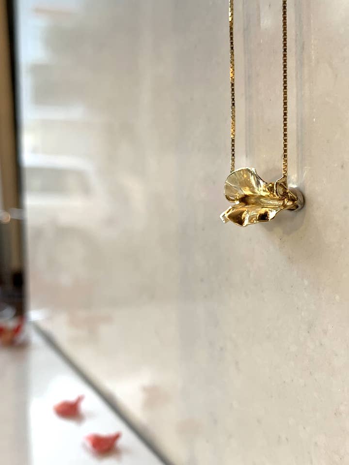 "Small leaf" pendant necklace for wholesale by Erica Magliano