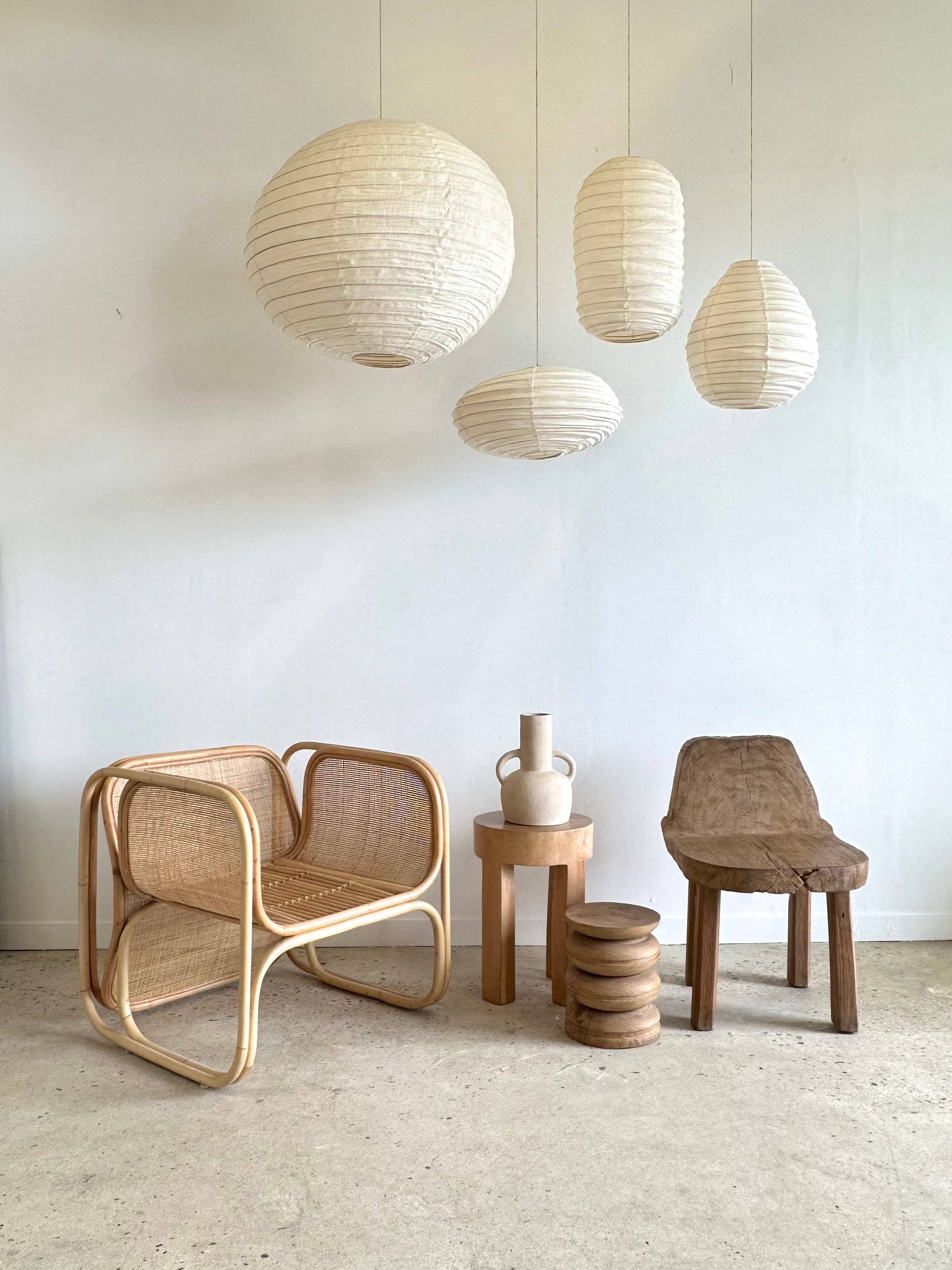 Office Objets - Wholesale Chandelier/Hanging Light - Average Japanese-style oval flattened pendant in rattan and natural linen H30 D4521