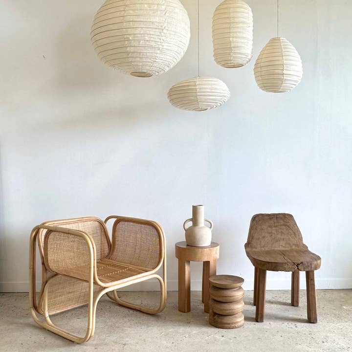 Office Objets - Wholesale Chandelier/Hanging Light - Average Japanese-style oval flattened pendant in rattan and natural linen H30 D4521