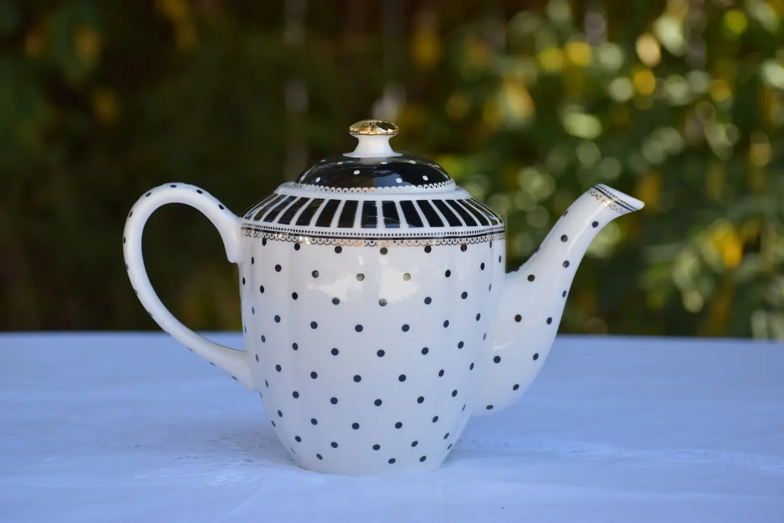 All Little Cute Things - Wholesale Tea Pot - Teapot White with Black Polka Dots and Stripes3