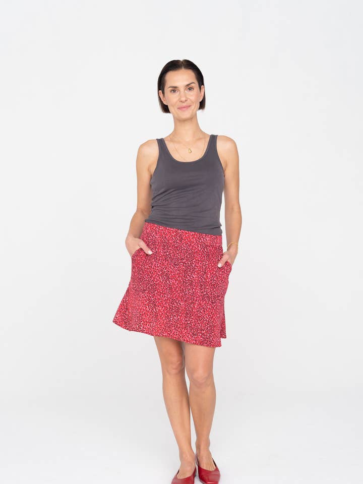 Falda 'SANTORINI' | minifalda resistente a las arrugas brillante para venta al por mayor de CAPSULE by Agnė Gilytė