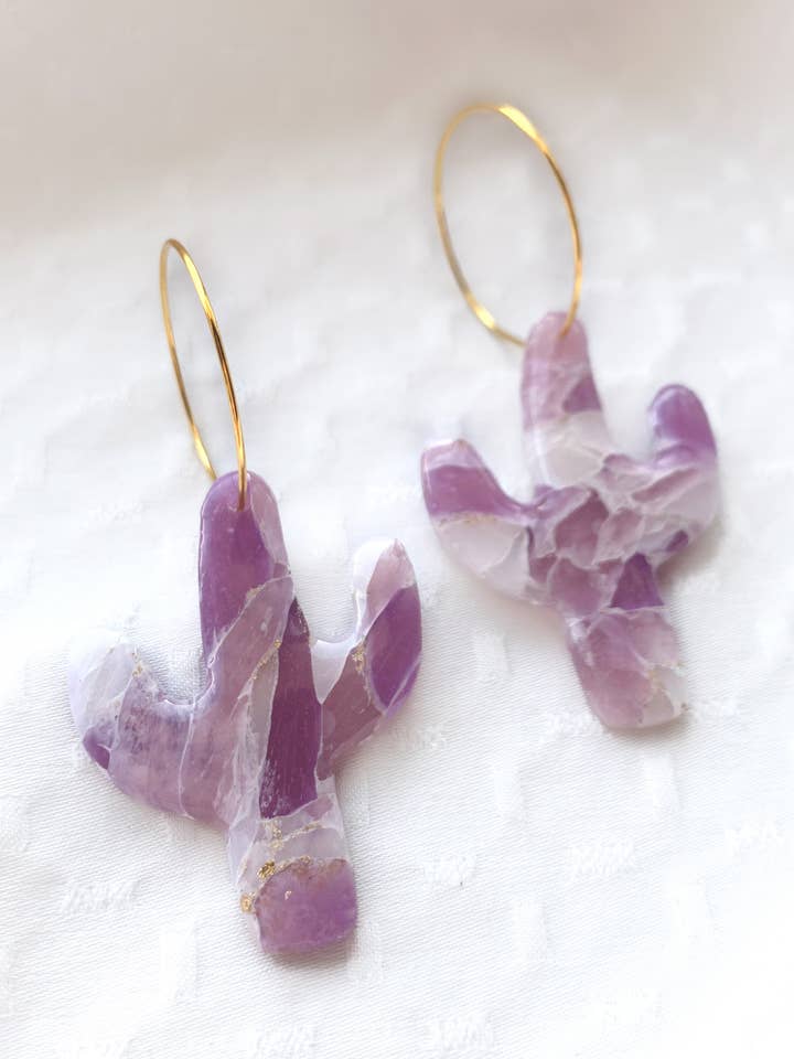 Orecchini Saguaro in ametista per la vendita all'ingrosso da parte di Desert and Stone Jewelry