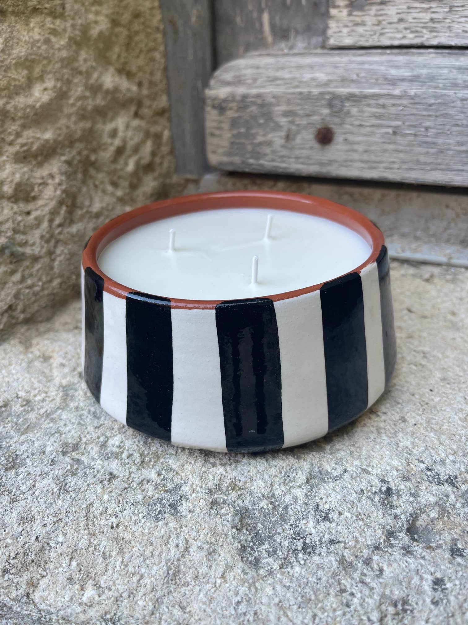 Atelier Bon Sens - Wholesale Jar/Filled Candle - Black and white candle, “Le Potager du Sud”3