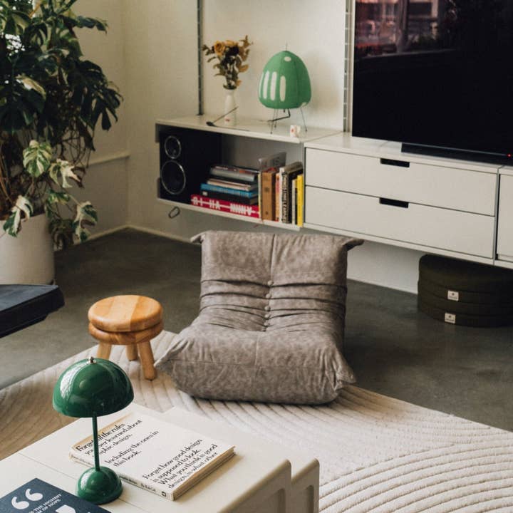 WHISKERHAUS LLC – wholesale Pet bed – Cat/dog – WHISKERHAUS Premium Modern Luxury Cat and Dog Bed - FUTURA2