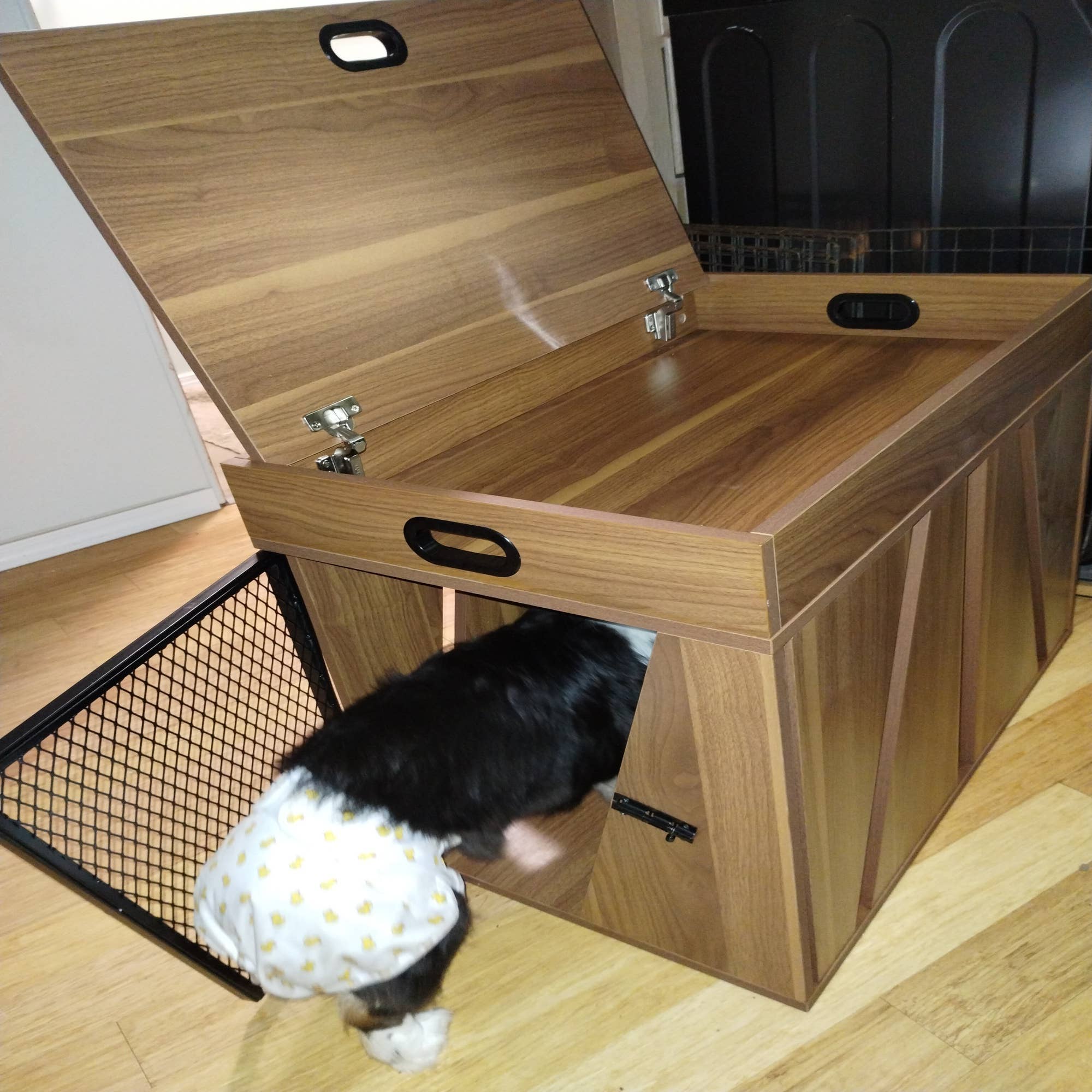 Designer Pet Products, LLC - Wholesale Pet Carrier - Cat/Dog - Dog Crate ,Dog Furniture ,Lucky Kennels Penny14