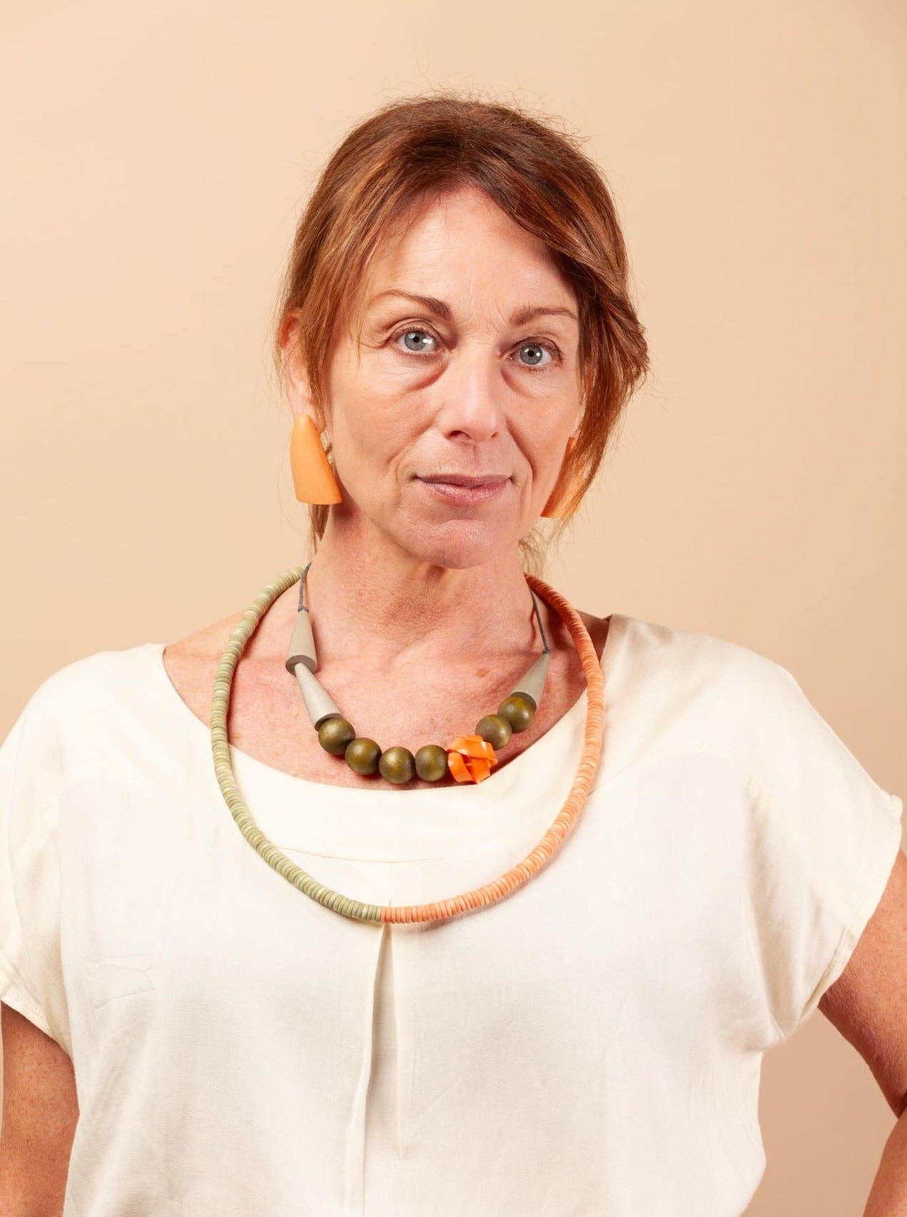 Bijondo - Wholesale Beaded/Pearl Necklace - Wood & Resin Necklace Tilly3