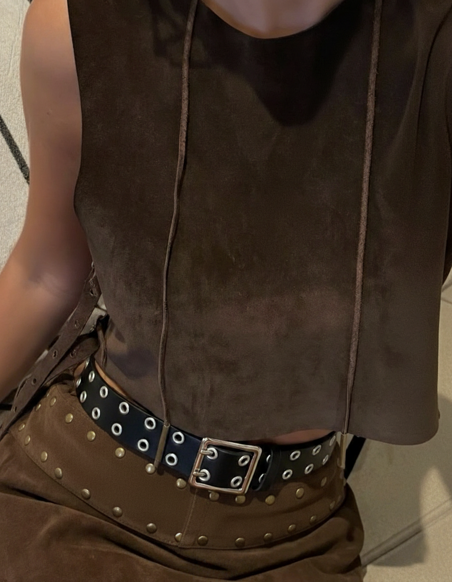 Most Wanted USA – Großhandel Gürtel – Damen – Leder-Gürtel mit doppelten Ösen und silberner quadratischer Schnalle1