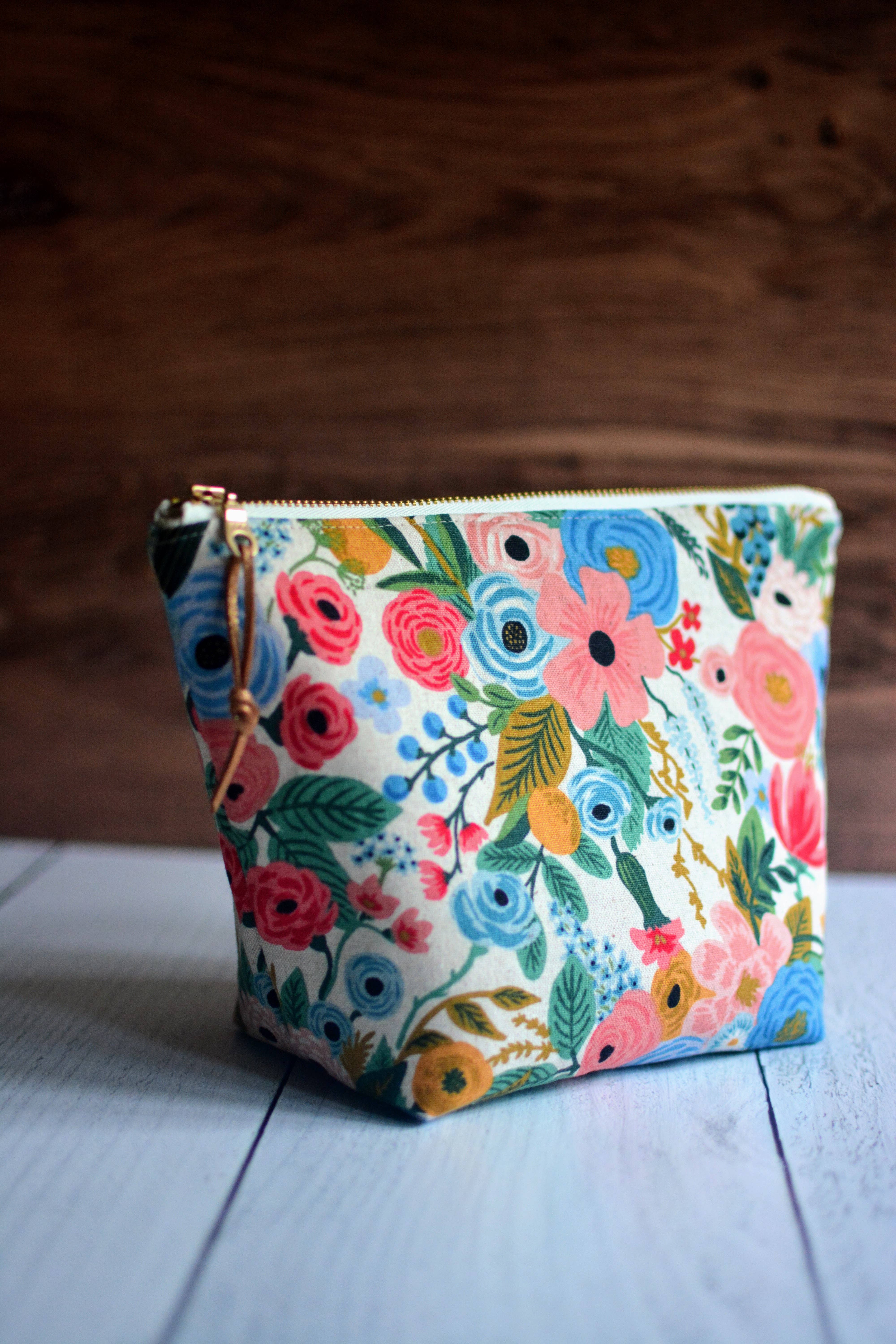 Bamboo Hill - Wholesale Makeup/Cosmetic Bag - Zippered Pouch in Rifle Paper Co Canvas fabric7