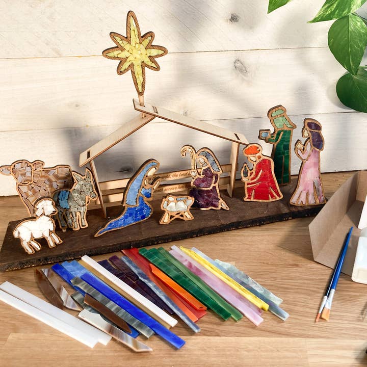 Stained Glass Sundays – wholesale DIY-pysselkit – Gör-det-själv julkrubba måla på glas-kit