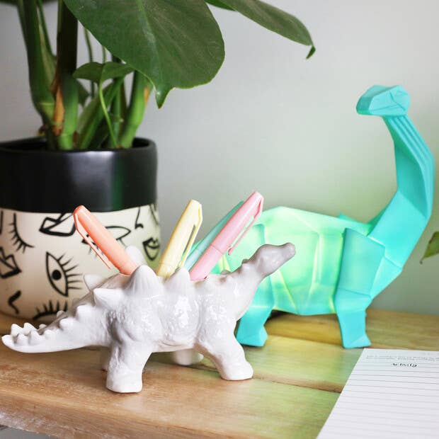 Lisa Angel - Vente Pot - Jardinière à dinosaures Stegosaurus Blanc3