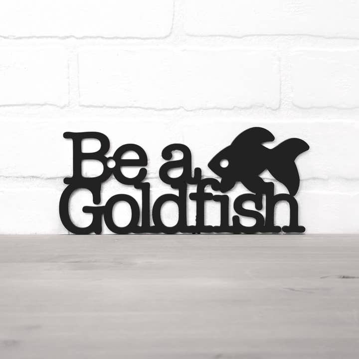 Spunky Fluff - Vente Enseigne murale - Panneau de citation en bois Be A Goldfish Inspirational Ted Lasso15