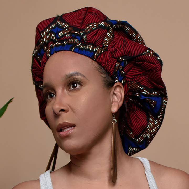 Corrie satin-fodrad motorhuv för wholesale av Ezuri Designs