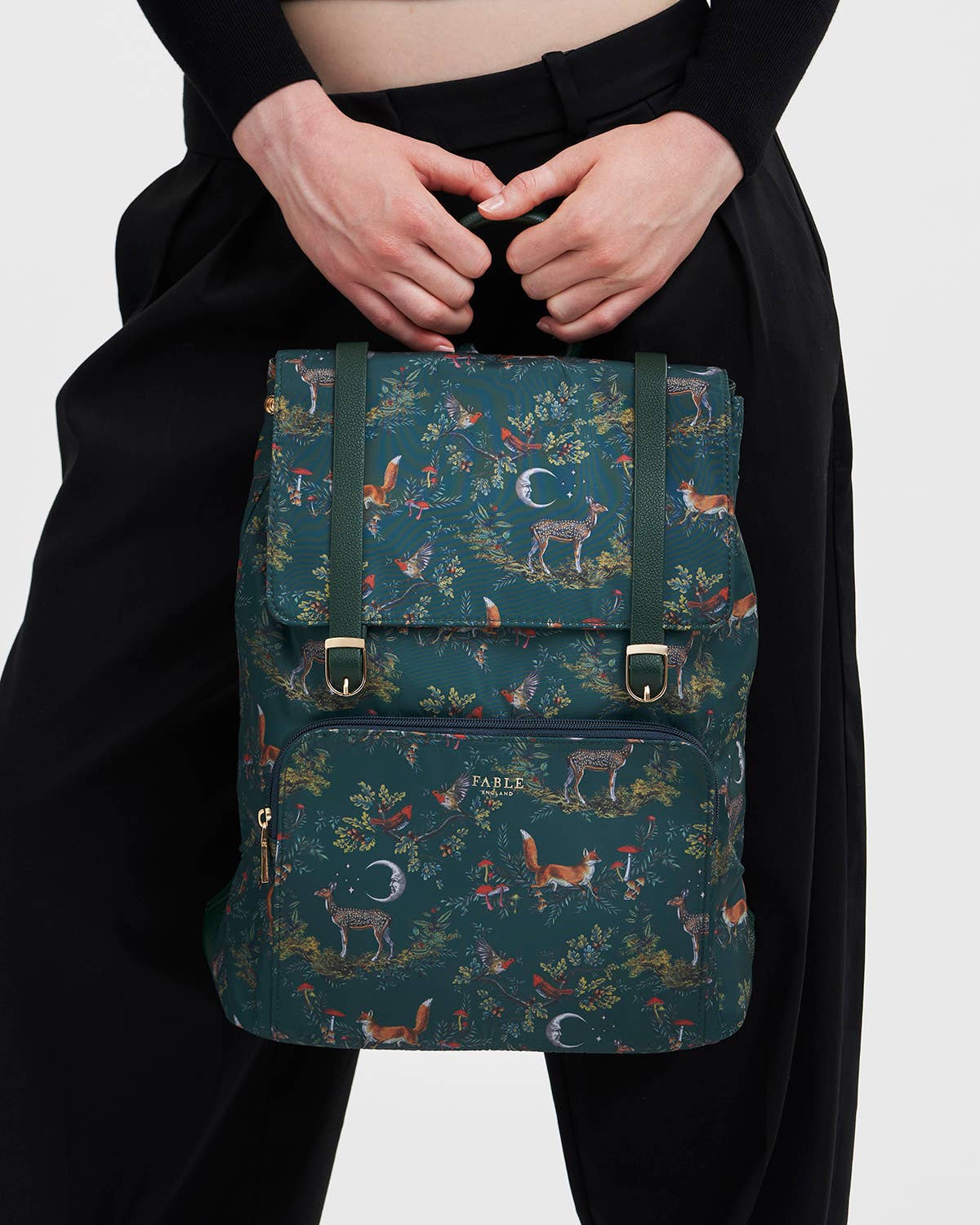 Fable England – Engroshandel Rygsæk - Dame – Into the Woods Grøn Spænde Medium Rygsæk3
