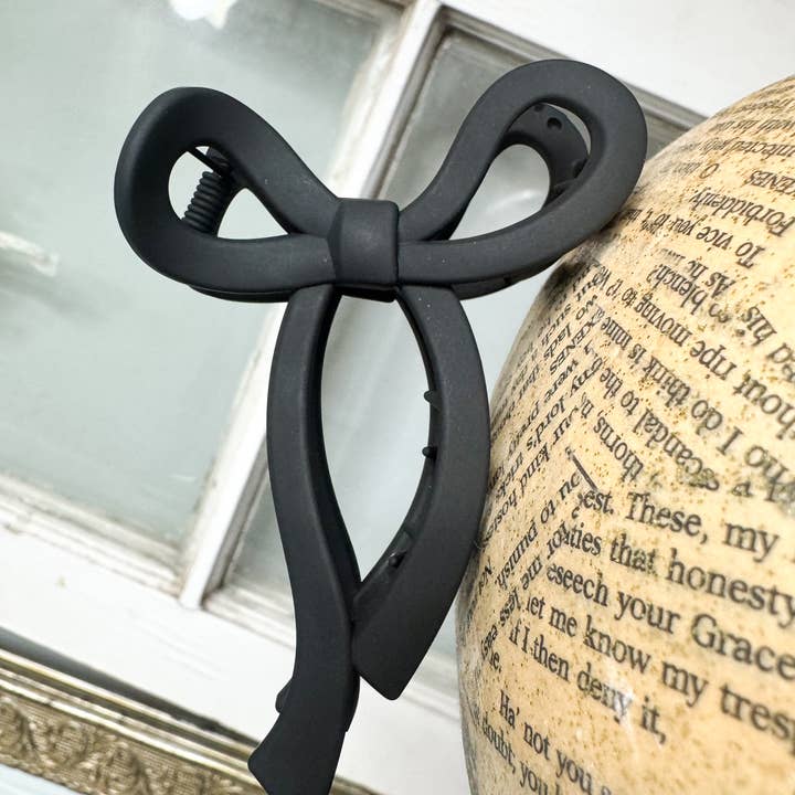 The House Of Gentry - Wholesale Hair Clip - Women's - Matte Black Bow Claw Clip