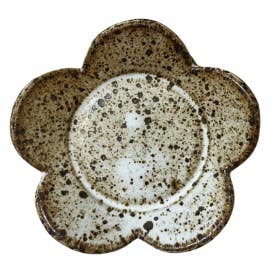 Plato para abalorios con forma de flor, hecho a mano, de gres moteado para venta al por mayor de M A N A ceramics