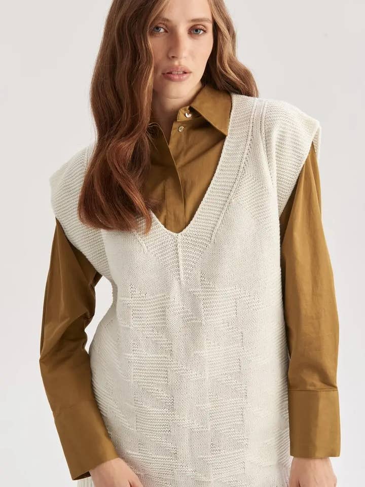 Uld Kvinders Strikket Tunika Sweater Oversize Elfenben for engroshandel hos Handmade Originals Ukraine