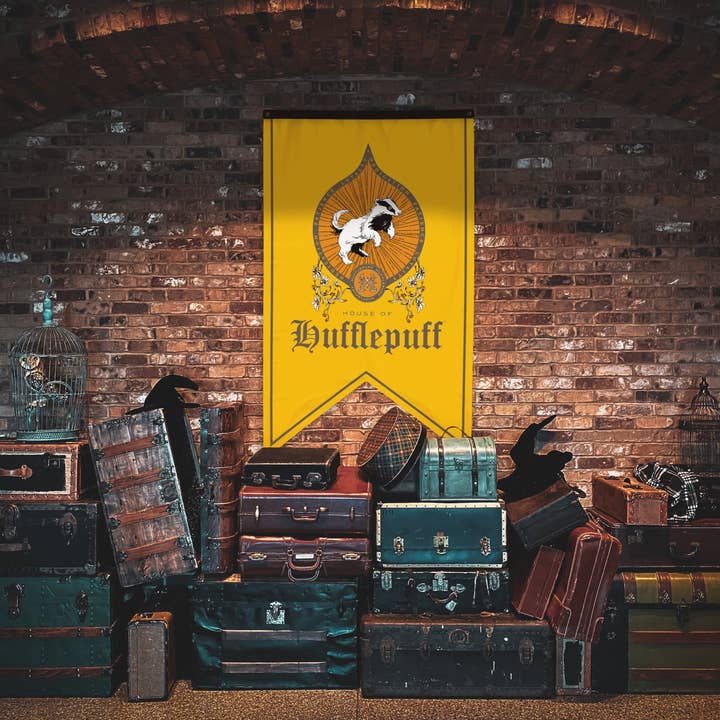 Conquest Journals - Wholesale Flag - Harry Potter Hufflepuff Crest Banner Flag (30'' x 50'')2