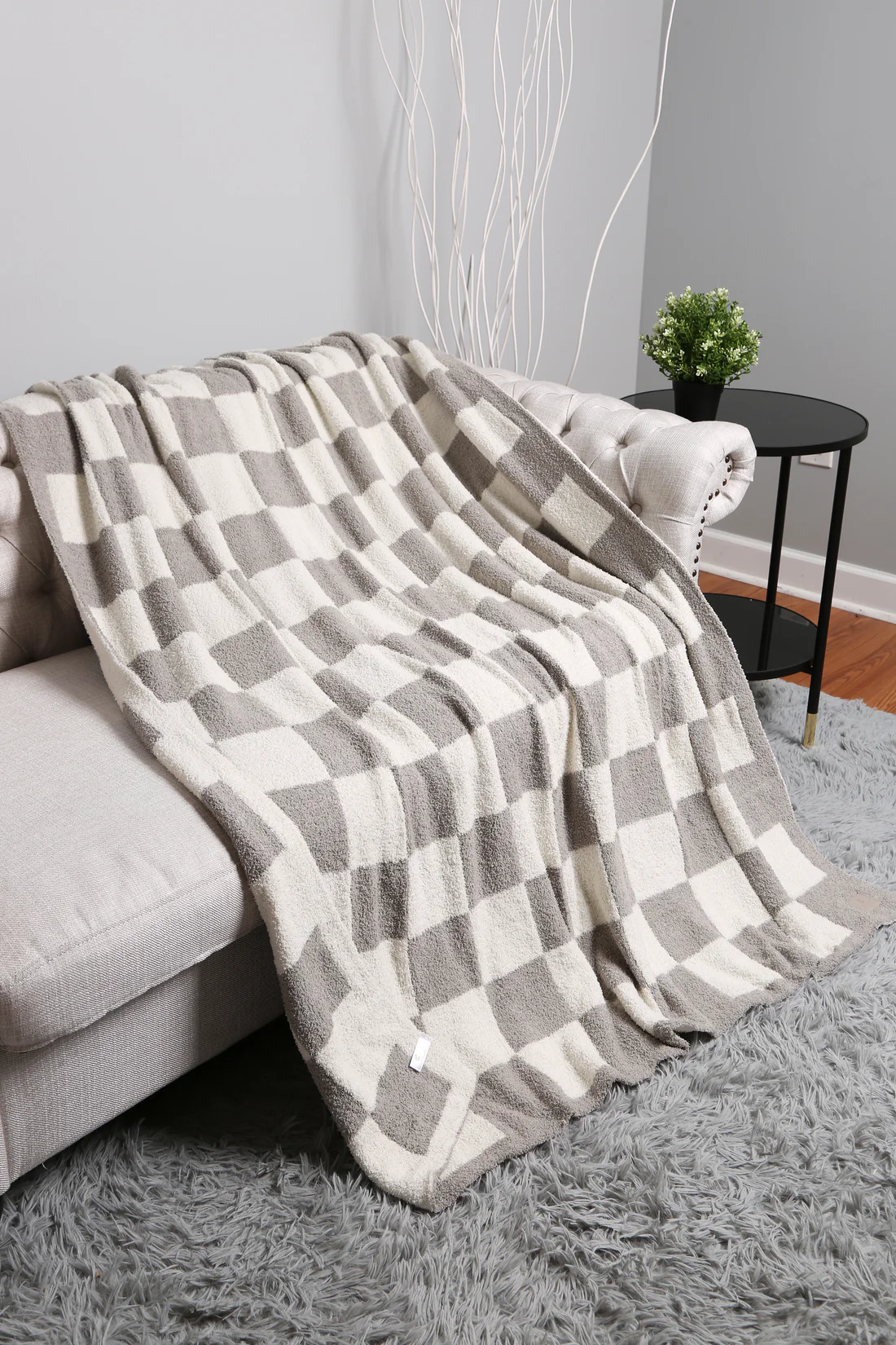 Queens Designs - Wholesale Throw Blanket - Checkered Print Blankets 1