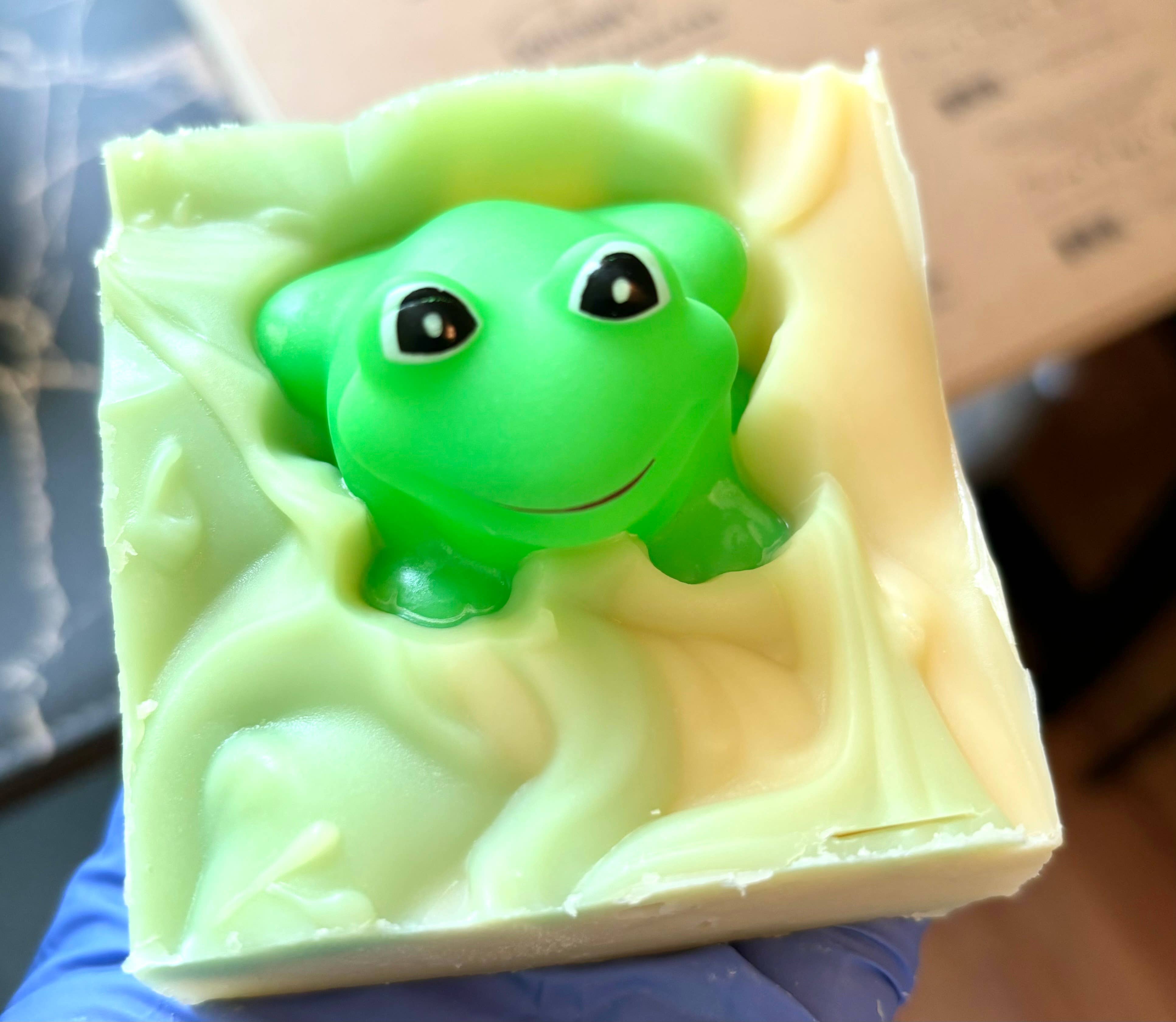 SARATOGA SOAP COMPANY - Wholesale Bar Soap - Froggy Handmade Soap Bar for Kids NATURAL VEGAN COLD PROCESS5