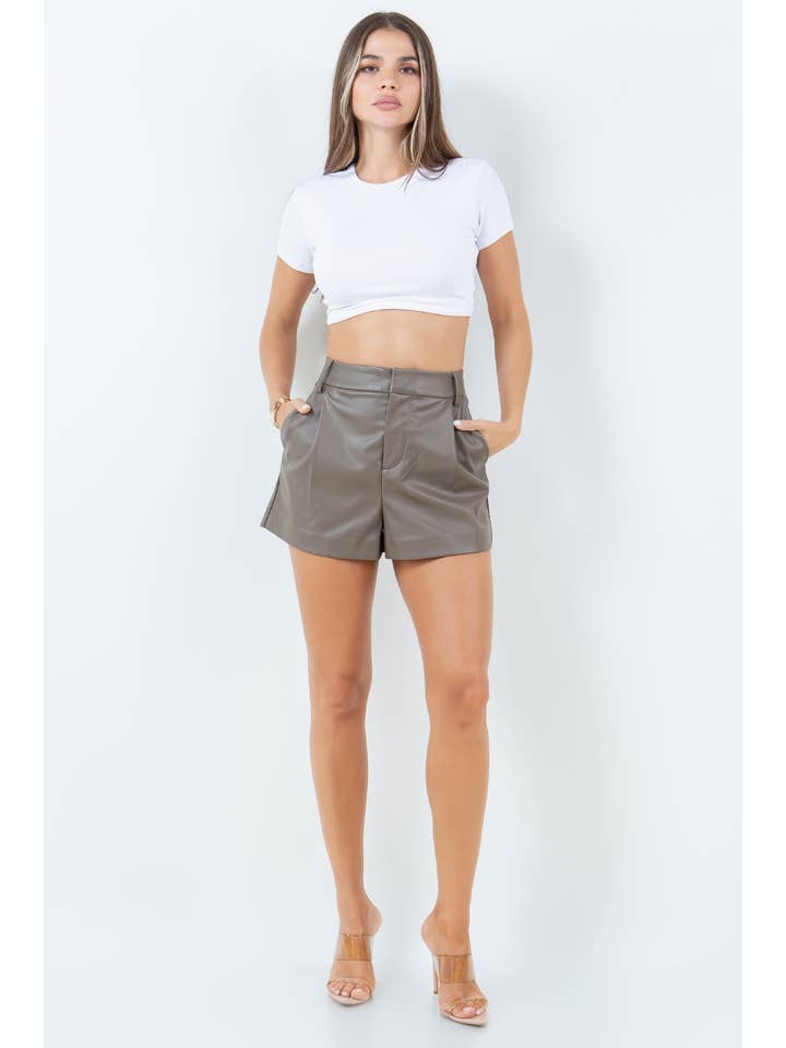 Veracci - Wholesale Korte broeken - Dames - Klassieke korte broek van imitatieleer met zakken3