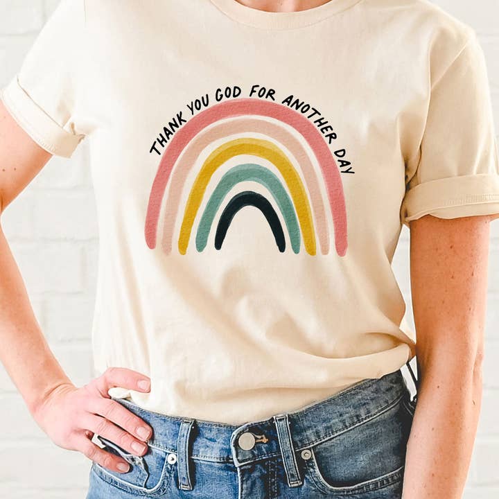 Danke Gott für einen weiteren Tag Regenbogen Grafik T-Shirt für den Großhandel von Select Apparel