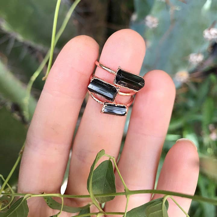 Buddha Blossom Jewels - Wholesale Ring met een steen/solitaire ring - Zwarte toermalijn horizontale staafring
