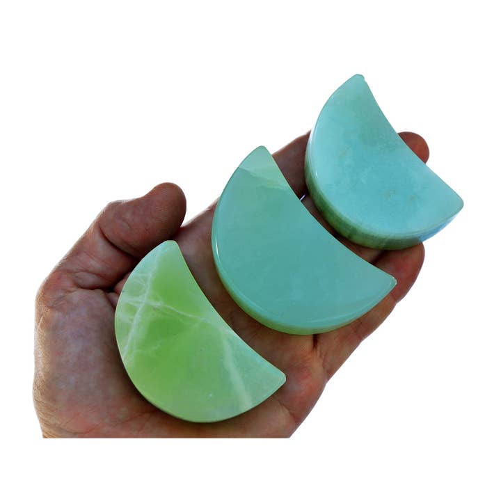 Cristal de calcita pistache verde em formato de lua (60 mm) por atacado de Kaia & Crystals