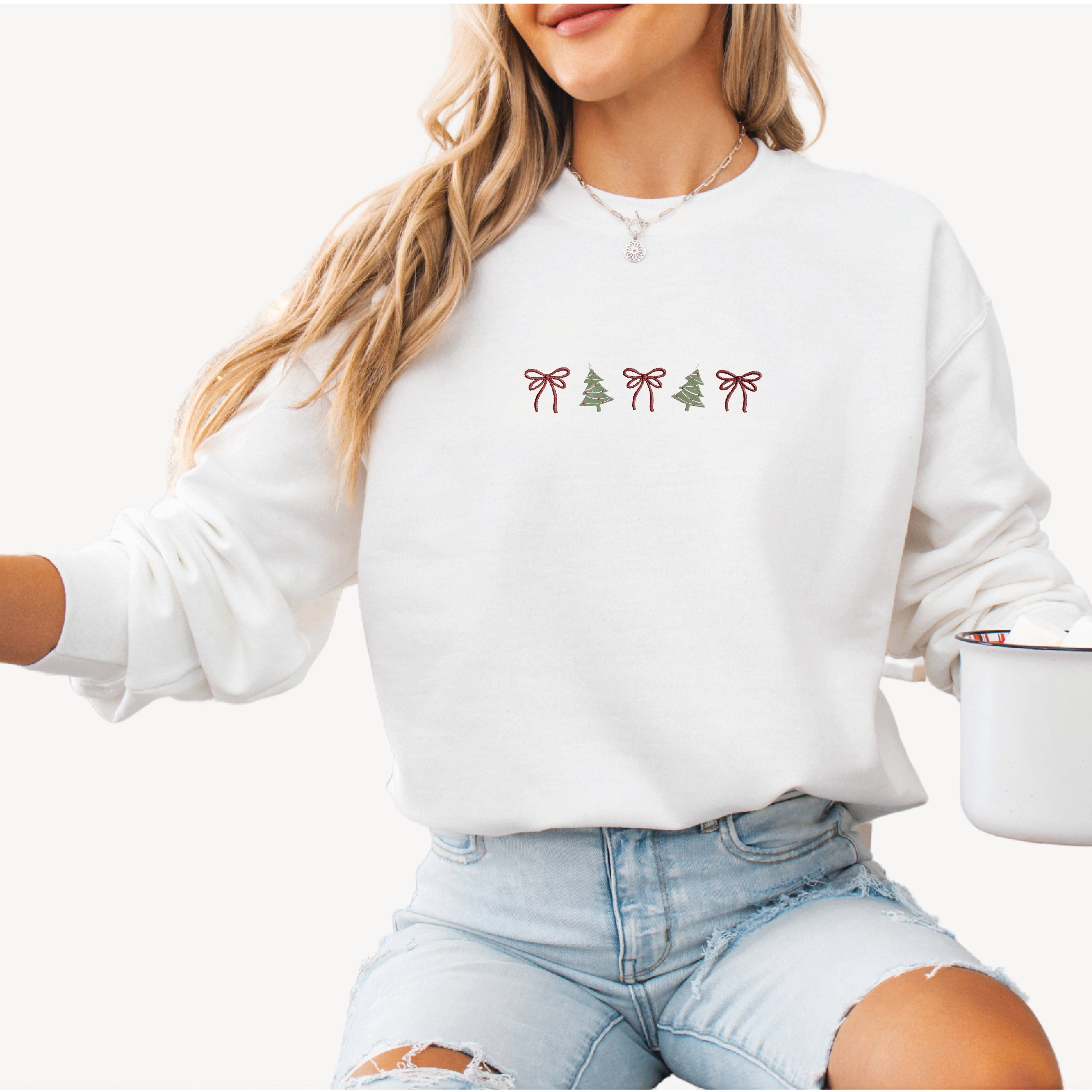 P E T I T R U E - Wholesale Sweatshirt - Women's - Embroidered Christmas Crewneck Sweatshirts Holiday Sweaters5