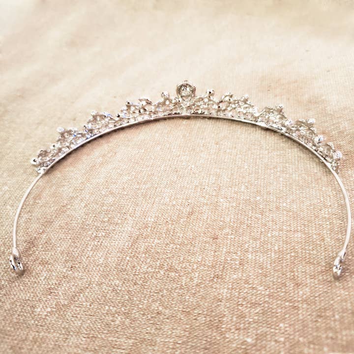 Dalfiya – Großhandel Tiara – Damen – Klassisches Hochzeitsdiadem mit Rankenmotiv für viktorianische Bräute