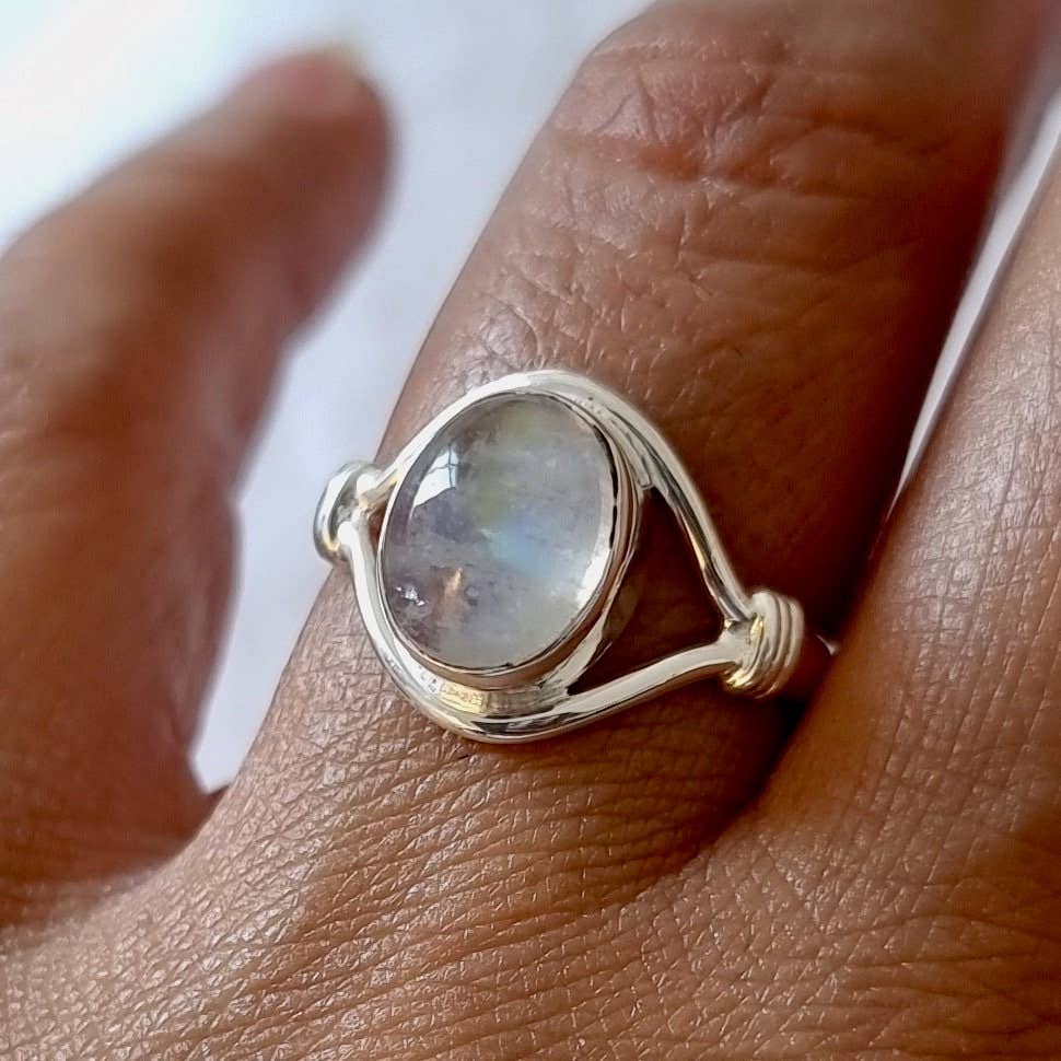 Mistry Gems – wholesale Single stone/solitaire ring – Unisex Oval Rainbow Moonstone Ring | 925 Sterling Silver3