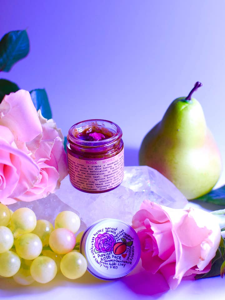 Abrikos Rose Scrub Mask for engroshandel hos Garden Naked