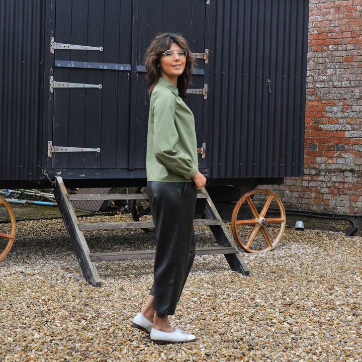 The Avid Seamstress LTD – Kit de costura artesanal por atacado – NOVO - O Padrão de Costura da Blusa Plissada2